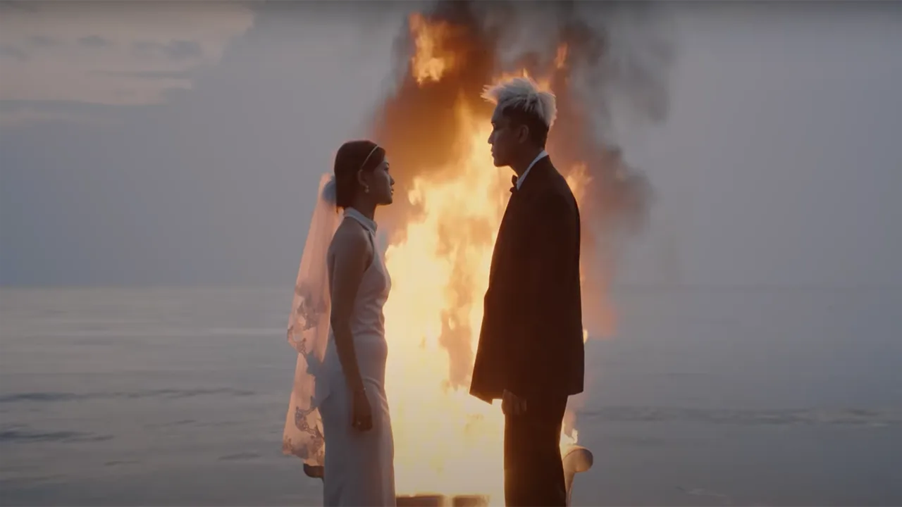 在加納共和國離婚 Divorce in Ghana Pinyin Lyrics, English Translation